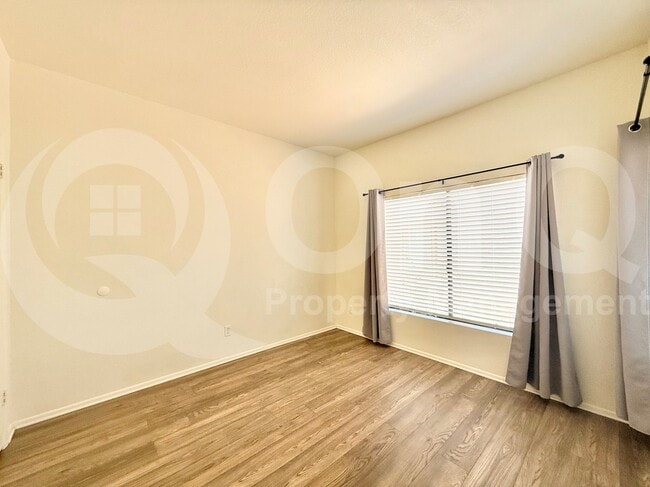 Building Photo - 11666 N 28th Dr