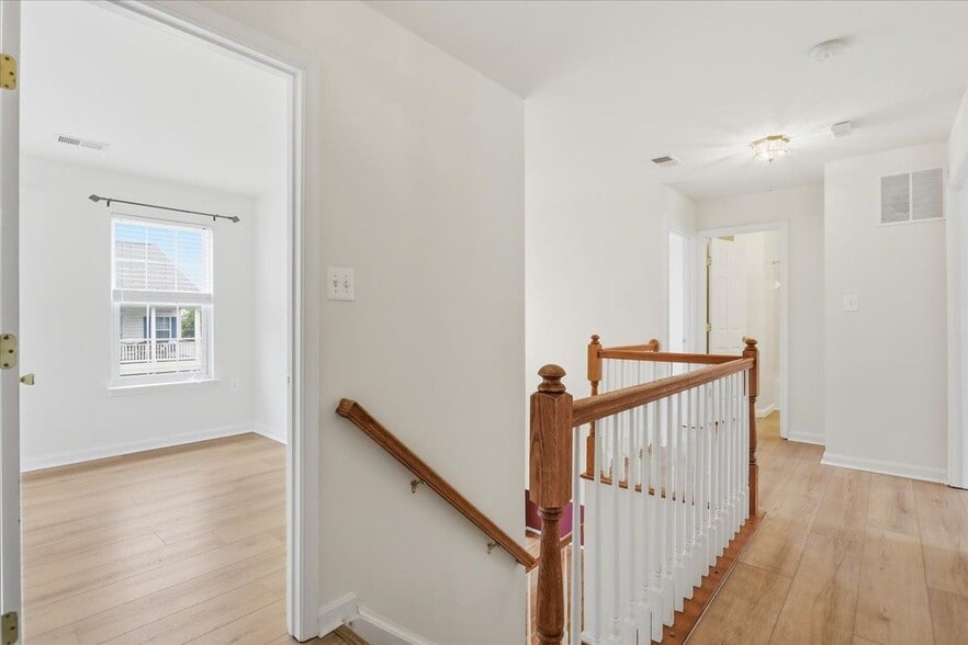 Building Photo - 341 Bullskin St