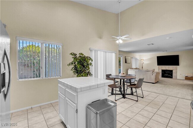 Building Photo - 9309 Mountain Rise Ave