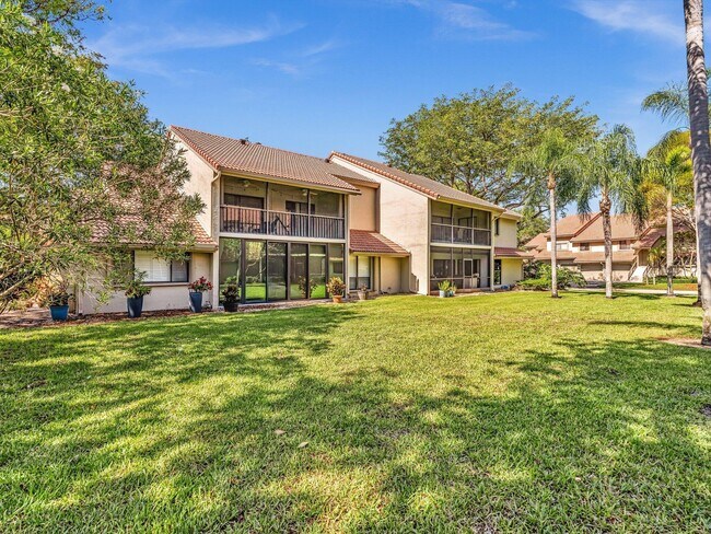 Building Photo - 5680 Coach House Cir