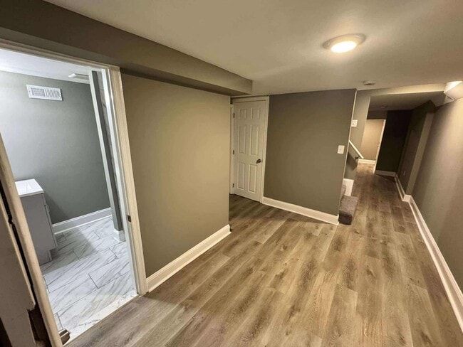 Building Photo - 3 Bedroom 2.5 Bathroom Townhouse