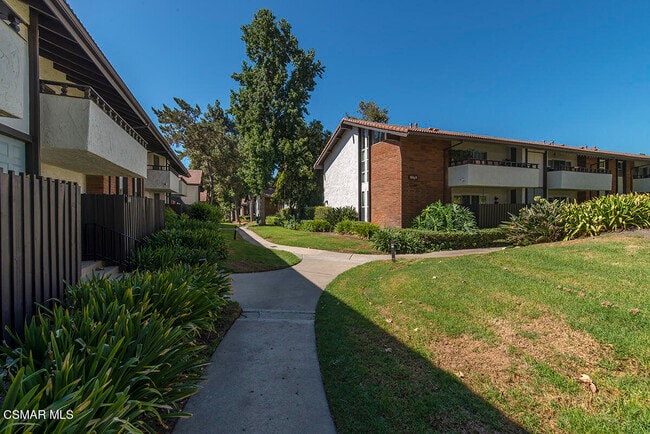 Building Photo - 31515 Lindero Canyon Rd
