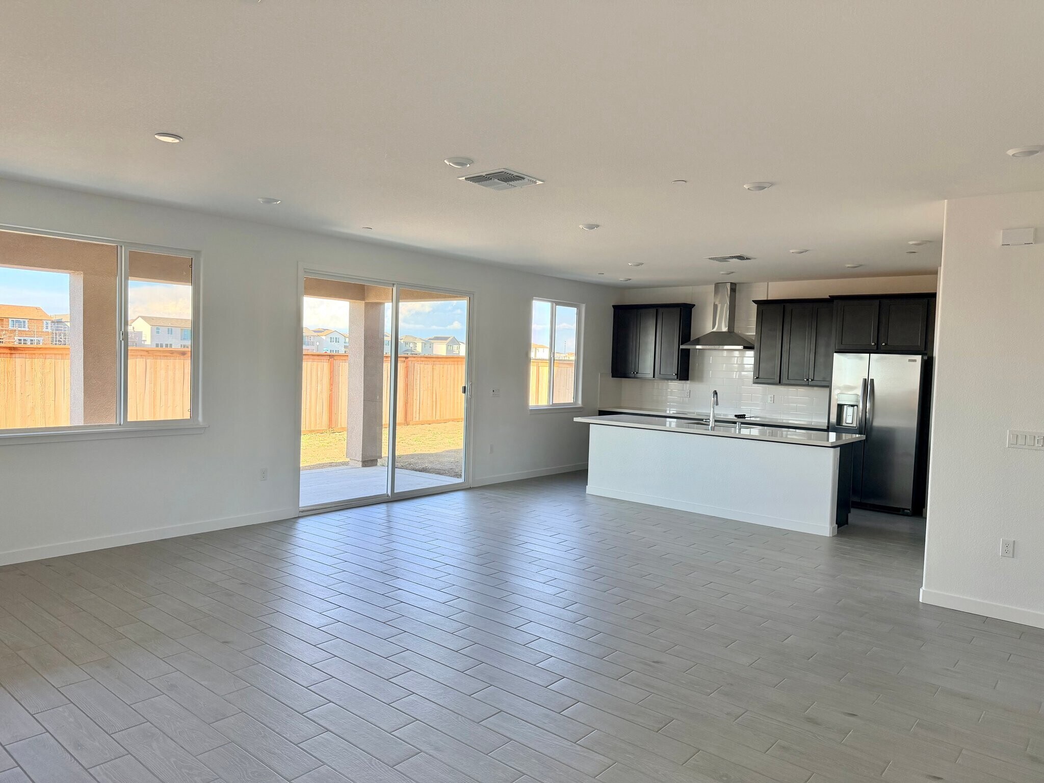 Building Photo - 5318 Lake Mary Dr