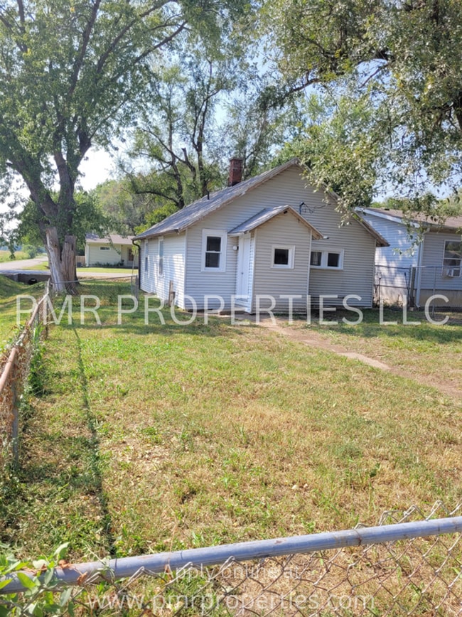 Building Photo - 1 Bedroom/ 1 Bathroom House