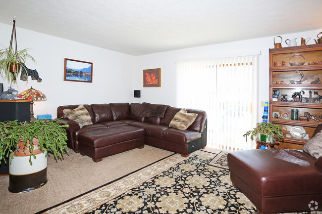 Living Room - North Road Luxury Townhomes