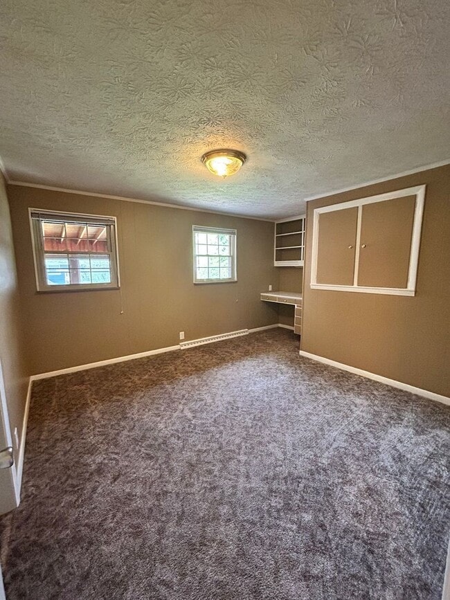 Building Photo - Three Bedroom, Single-Family Home