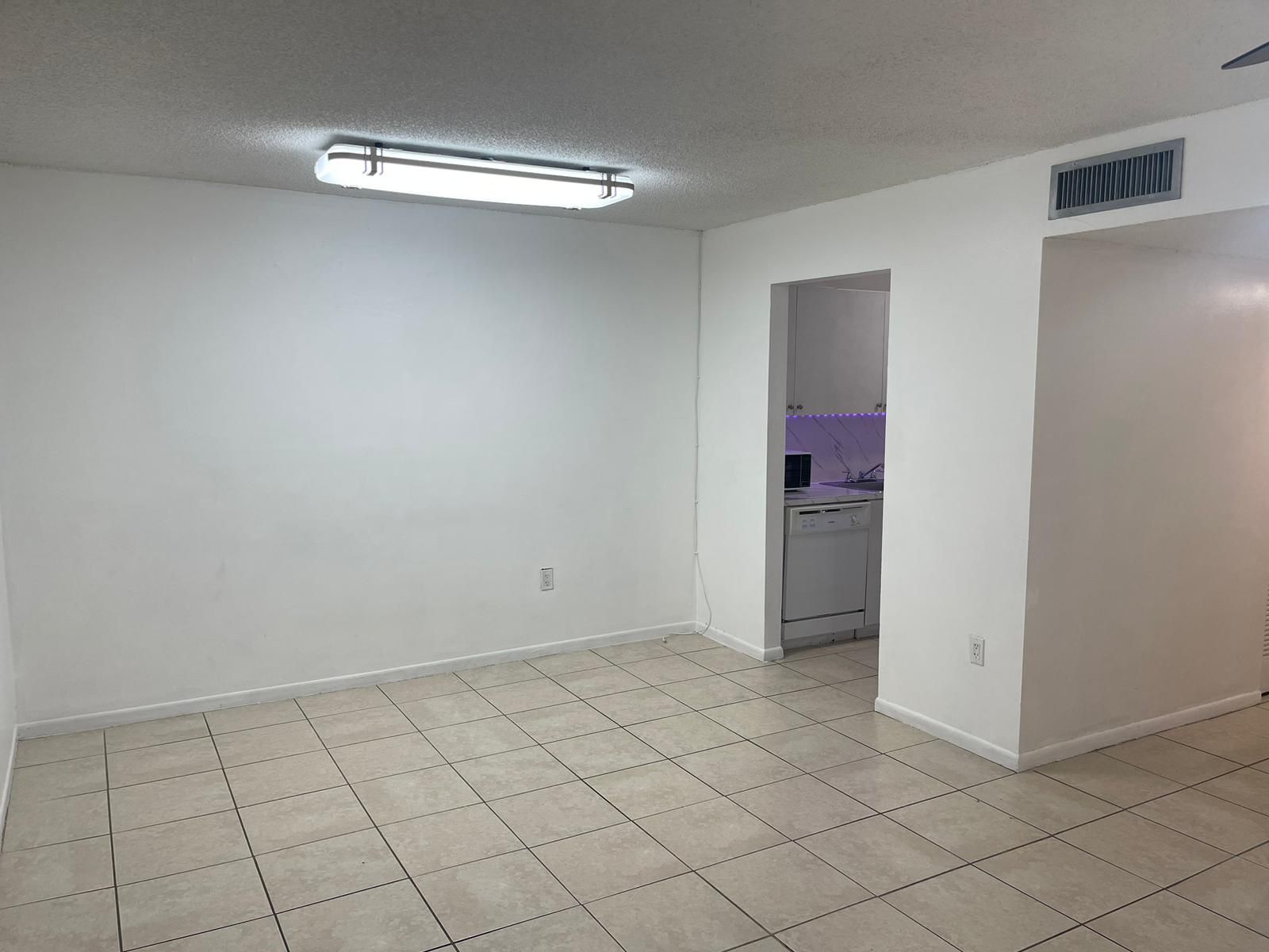 Building Photo - 15039 SW 71st Ln