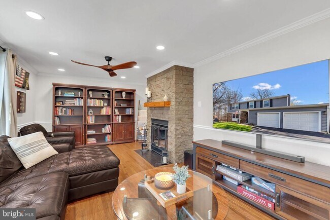 Building Photo - 8271 Raindrop Way