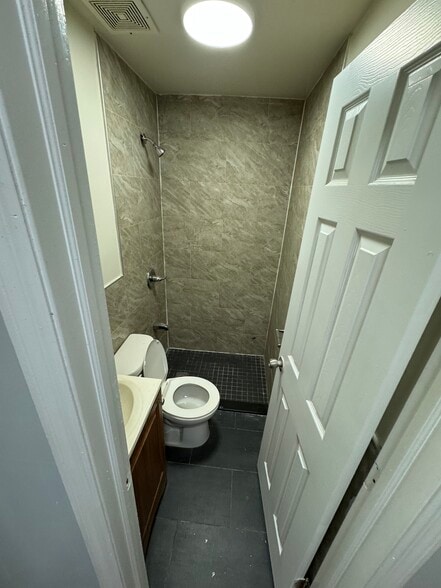 Building Photo - 35 Highland Ave