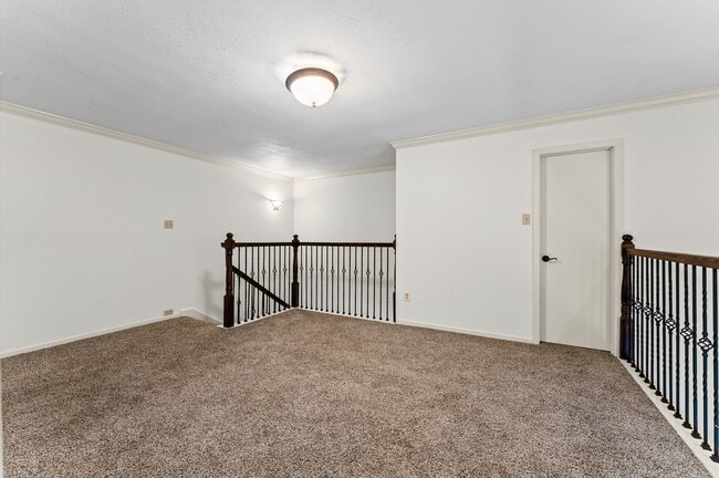 Building Photo - 2800 Jeanetta St