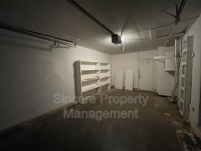 Building Photo - 3200 Lyon Blvd