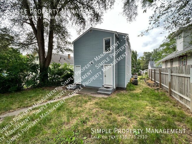 Building Photo - 535 Howard St SE