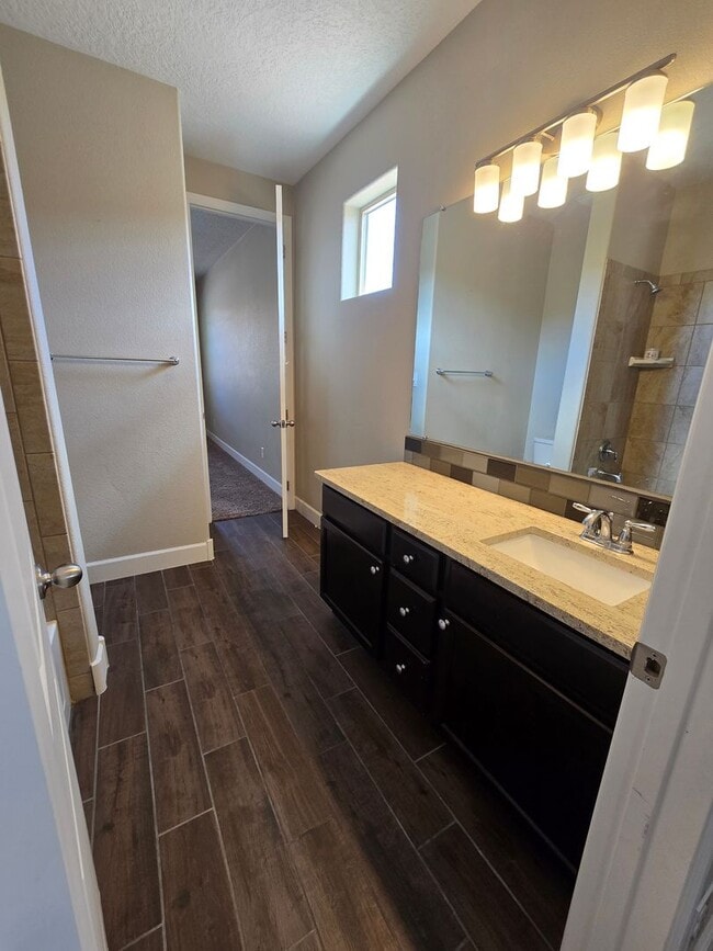 Building Photo - COMING SOON! Beautiful 4 bed, 3.5 bath in ...