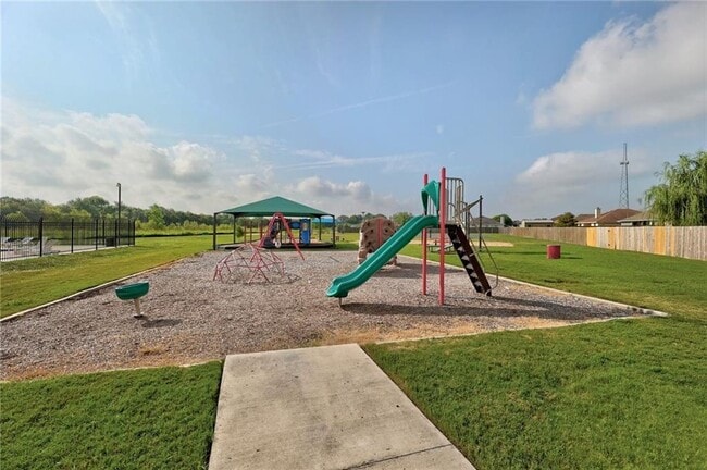 Building Photo - 317 McCoy Ln