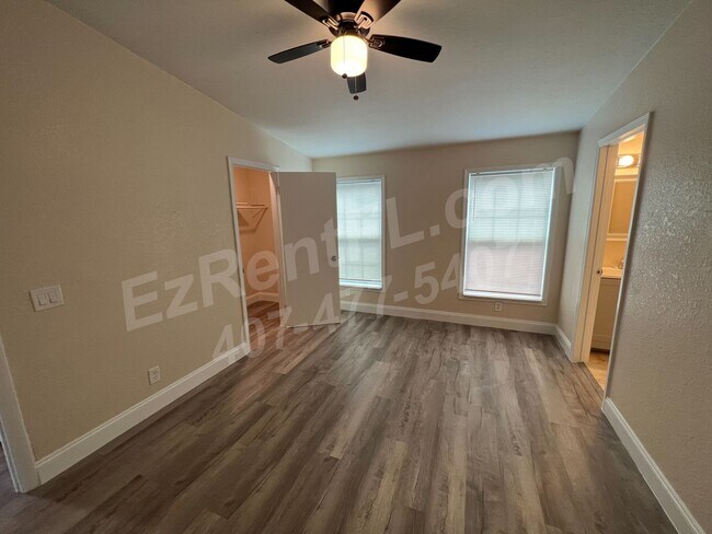 Building Photo - Newly renovated 4-bedroom, 2-bathroom home...