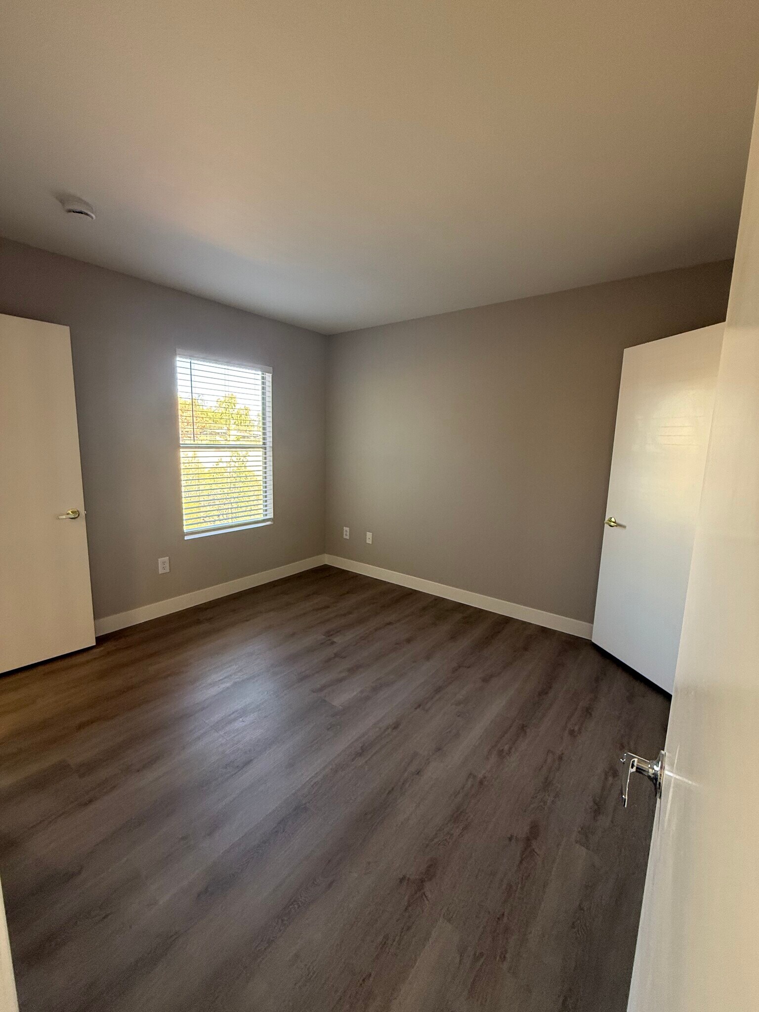 Building Photo - 45 Maleena Mesa St