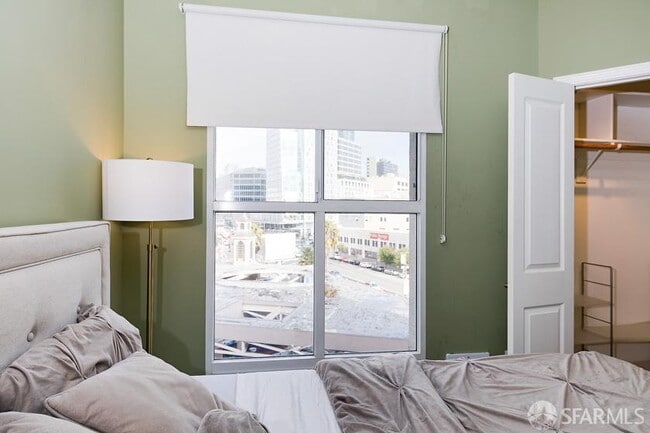 Building Photo - 140 Van Ness Ave