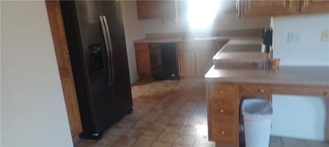 Building Photo - 4 bedroom 2.5 bath Home fo r rent Irwin, PA 15642