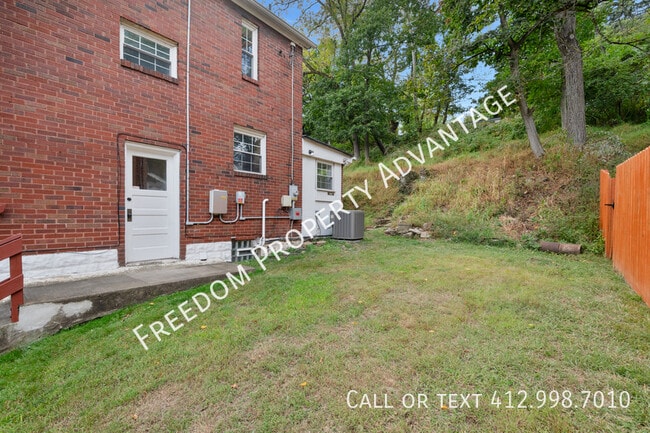 Building Photo - 2642 Mt Royal Rd