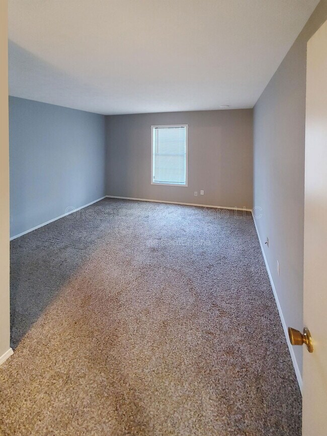 Building Photo - 1305 Augusta Dr