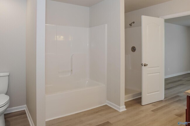 Building Photo - 29932 Brentshire Dr