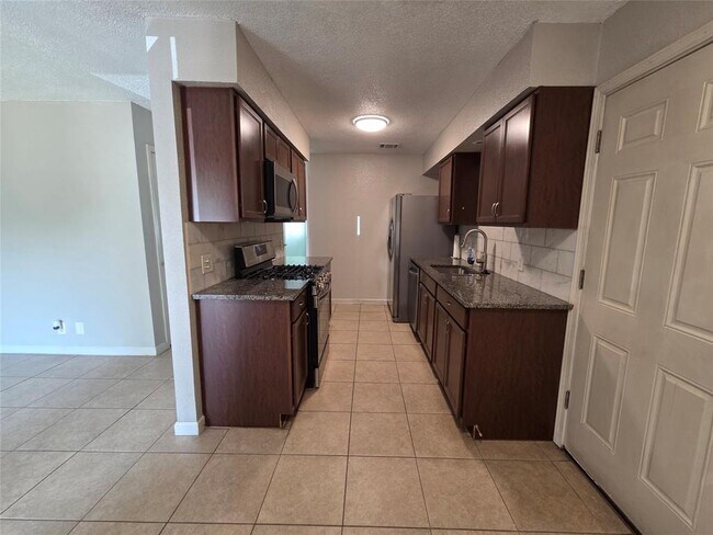 Building Photo - 1810 Nicole Cir