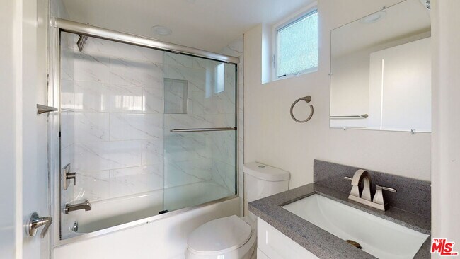 Building Photo - 307 Rosemont Ave