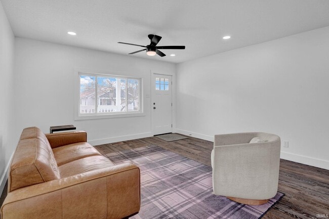 Building Photo - 1907 11th St