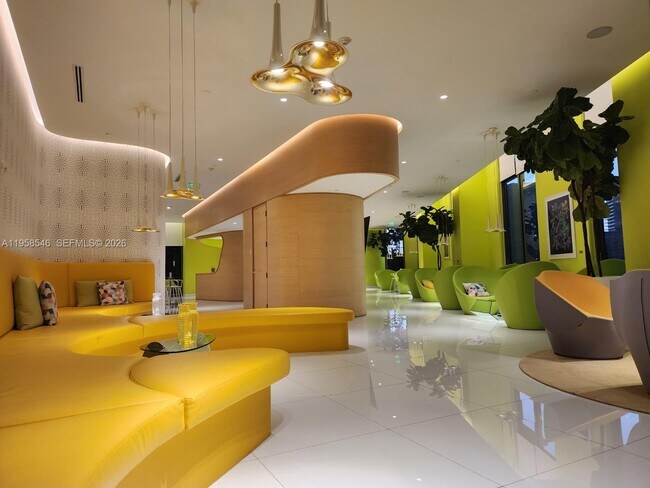 Building Photo - 501 NE 31st St