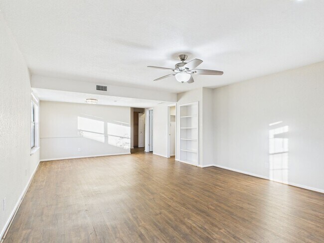 Building Photo - 107 Frederick Rd