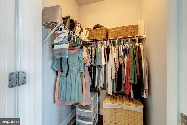 Building Photo - 42461 Rockrose Square