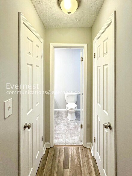 Building Photo - 1942 Cornell Way