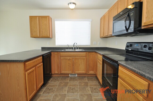Building Photo - 4844 W Cold Springs Cir