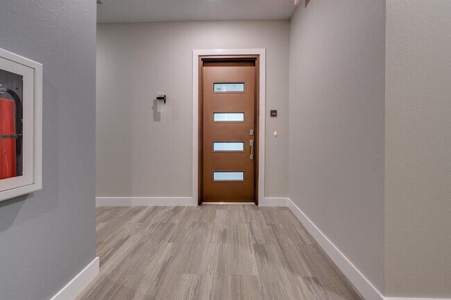 Building Photo - 4325 Jackson Ave