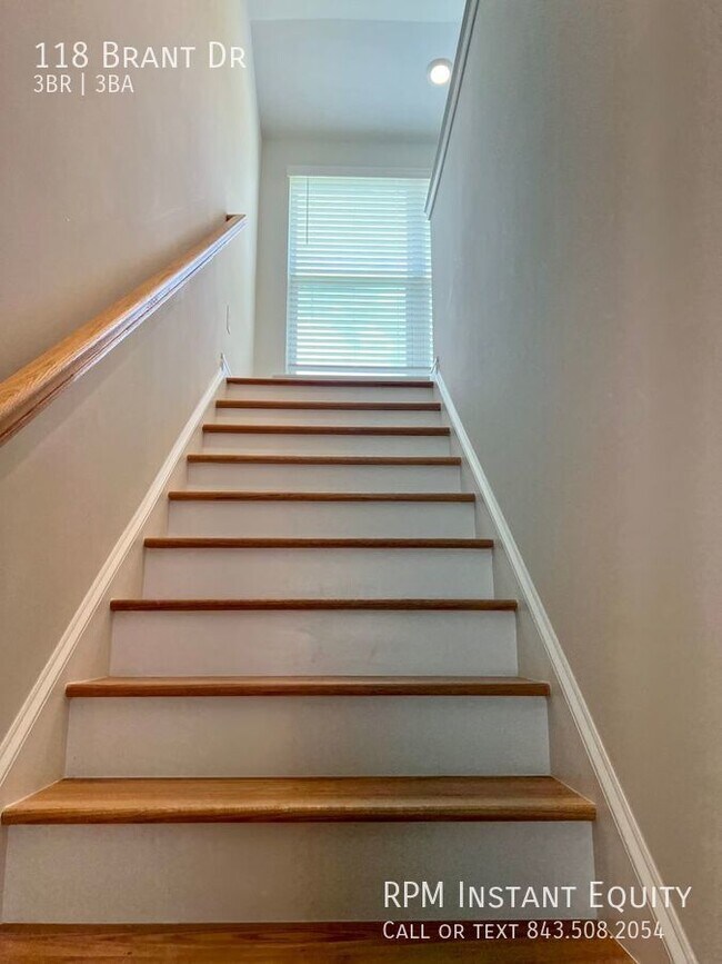 Building Photo - 118 Brant Dr