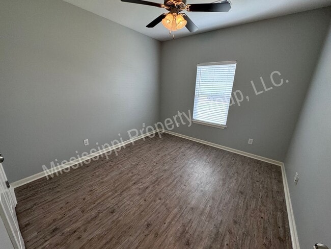 Building Photo - 3BR/2BA Home