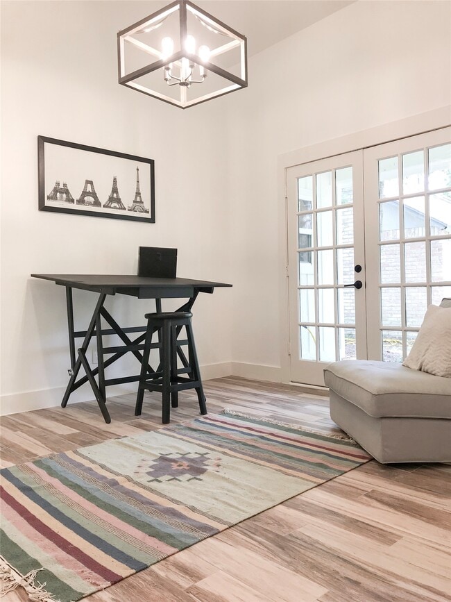 Building Photo - 5 Sandlily Ct