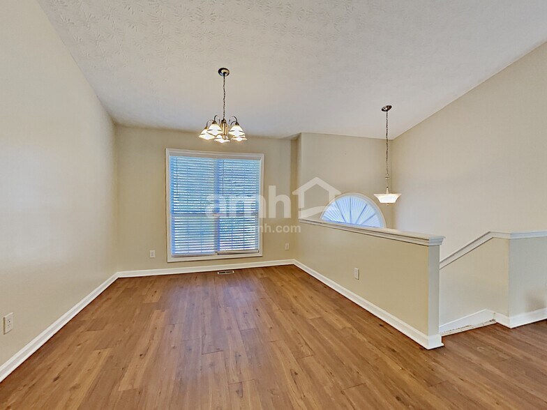 Building Photo - 5088 Memory Ln