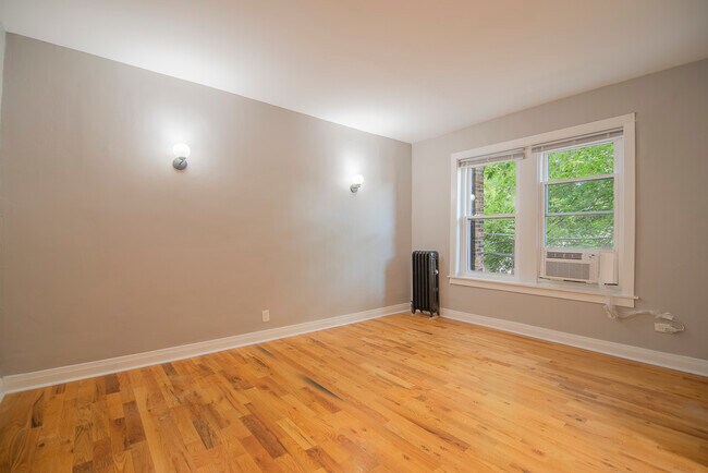Building Photo - 1414 W Pratt Blvd
