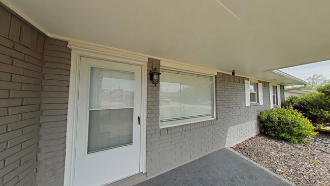 Building Photo - 409 NW 75th St