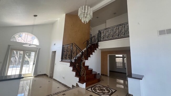 Building Photo - Elegant House in Playa Del ray