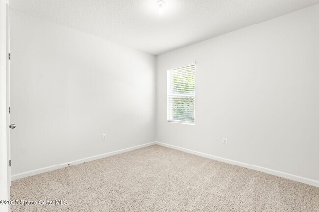 Building Photo - 542 Hamy St