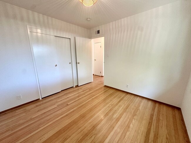 Building Photo - Charming Terra Linda Home in San Rafael