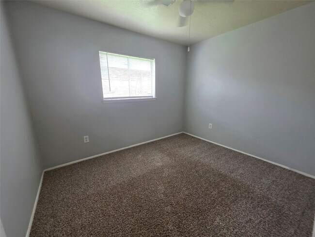 Building Photo - 508 Avondale Ln