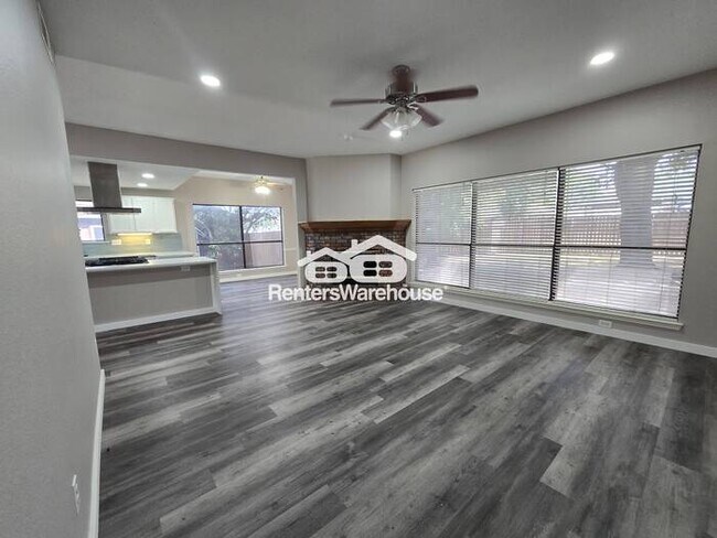 Building Photo - FOR RENT - MOVE IN READY - 3BED 2.5BATH - ...