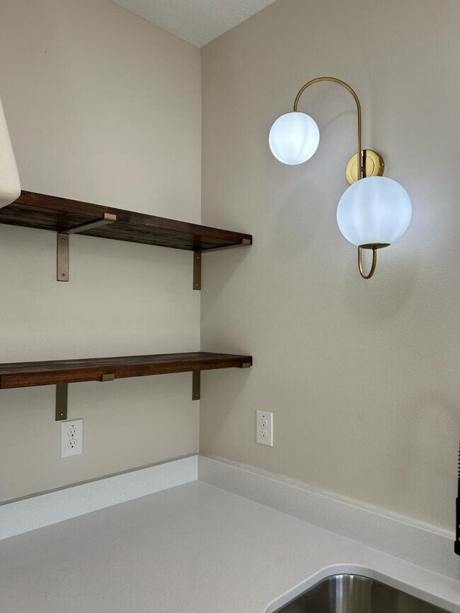 Building Photo - 940 M St SW