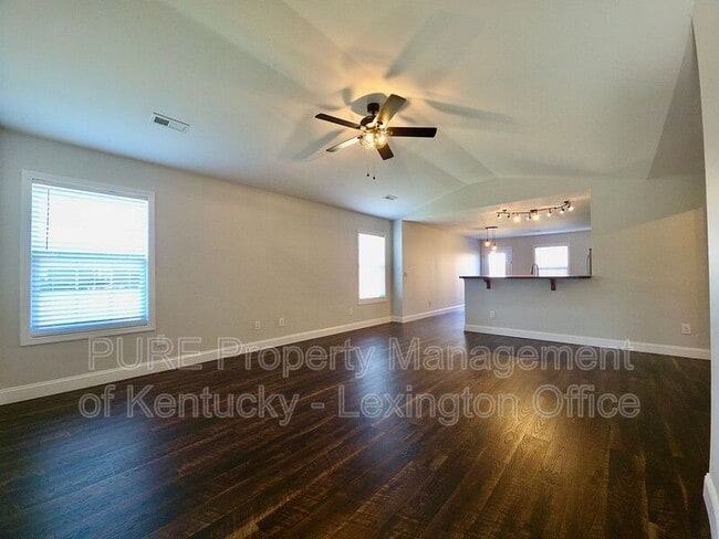 Building Photo - 106 John Davis Dr