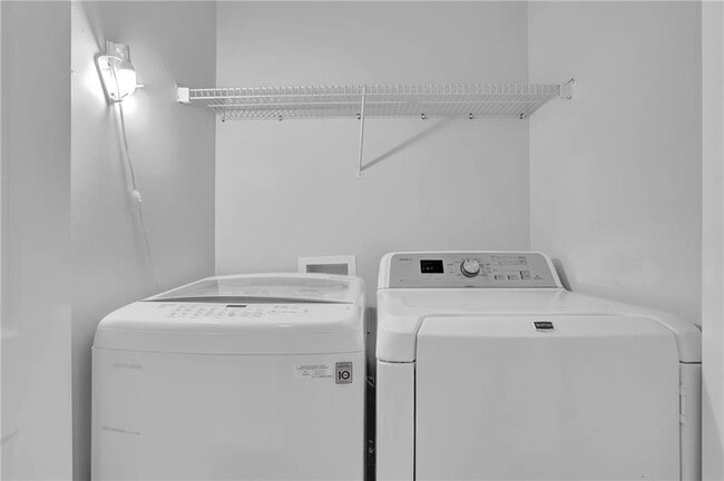 Building Photo - 13300 Morris Rd