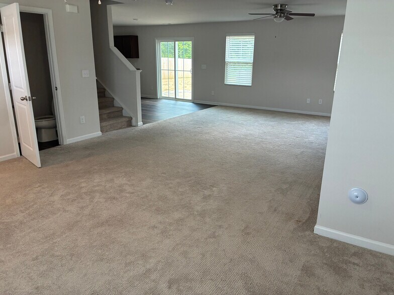 Building Photo - Room in Single Family Home on Bark Way
