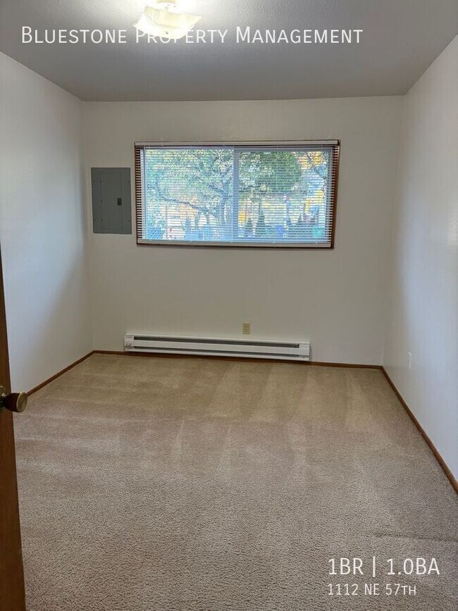 Building Photo - 1112 NE 57th Ave